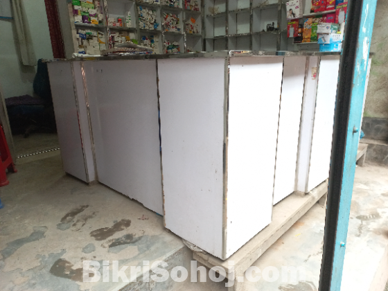 ফার্মেসির ডেকোরেশন
